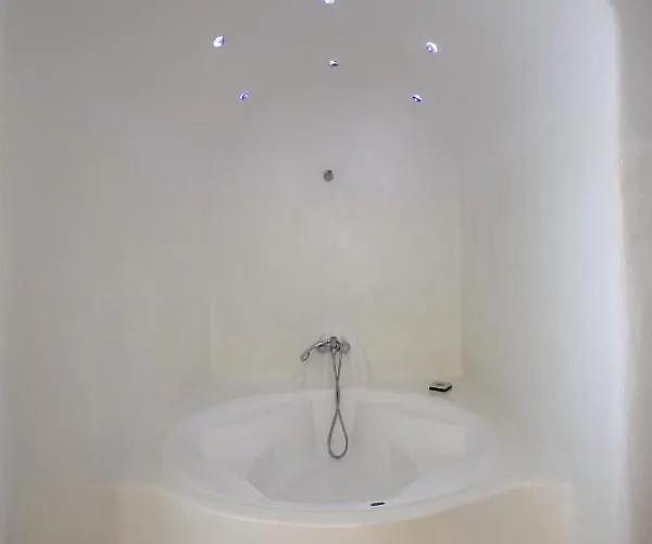 Willa Super One In Super Paradise