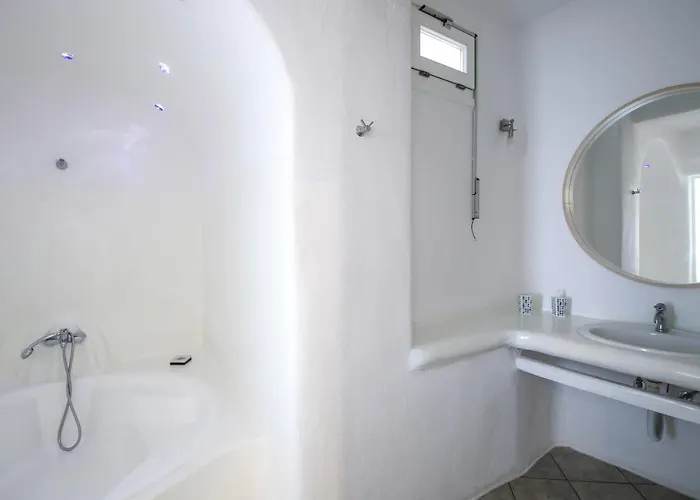 Super One In Super Paradise Willa *